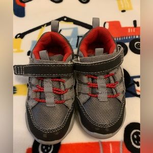 Stride rite munchkin toddler 7 sneakers